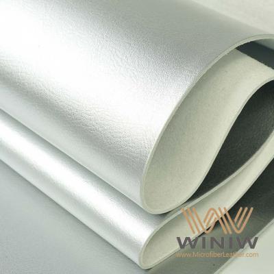 Cuir synthétique brillant pour sandales à plateforme